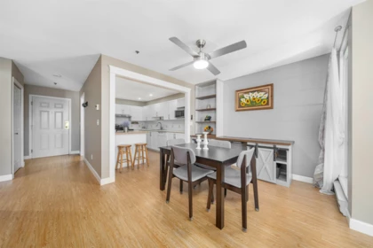 Kitchen Island Photo of 302 19121 Ford Road, Pitt Meadows, BC