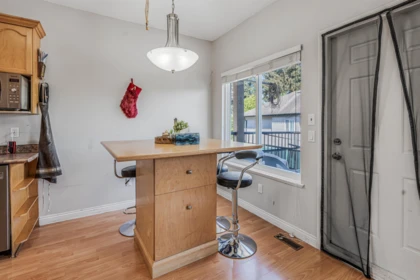 Walk-In Closet Photo of 8530 Fennell Street, Mission, BC