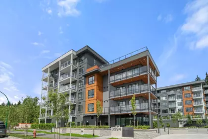 Garden / Landscaping Photo of 404 3594 Malsum Drive, North Vancouver, BC