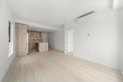 Kitchen Island Photo of 404 3594 Malsum Drive, North Vancouver, BC
