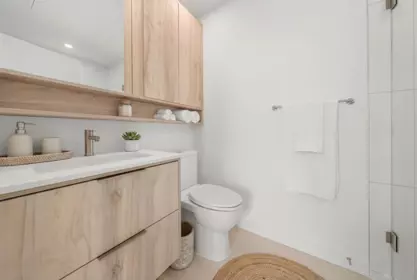 Walk-In Closet Photo of 404 3594 Malsum Drive, North Vancouver, BC