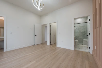 Entry Foyer Photo of 46339 Maple Avenue, Chilliwack, BC