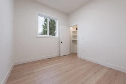 Garage Interior Photo of 46339 Maple Avenue, Chilliwack, BC
