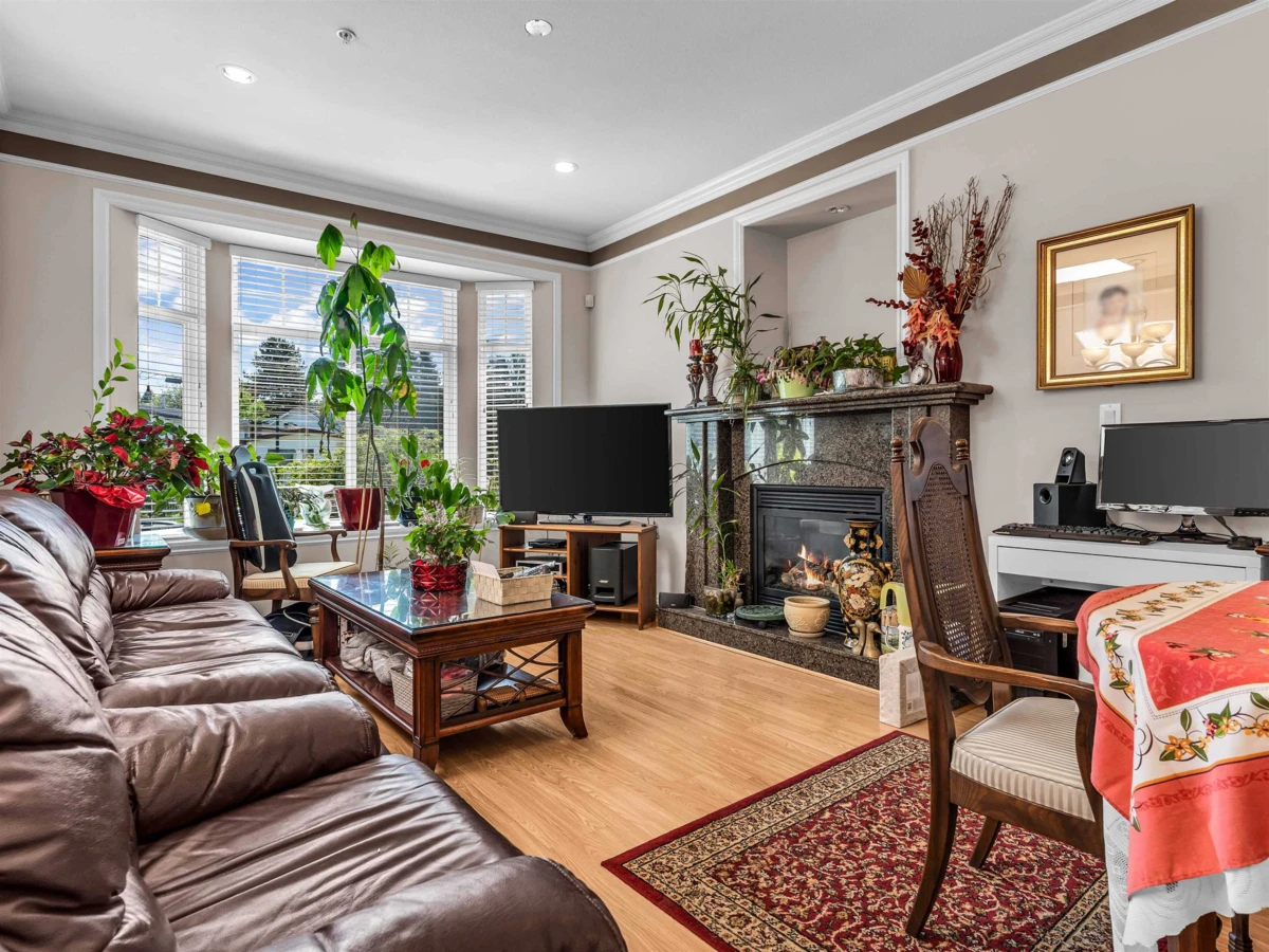 Living Room Photo of 3021 E 29th Avenue, Vancouver, BC