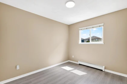 Entry Foyer Photo of 231 Suzuki Street, New Westminster, BC