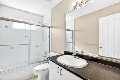 Hallway Photo of 231 Suzuki Street, New Westminster, BC