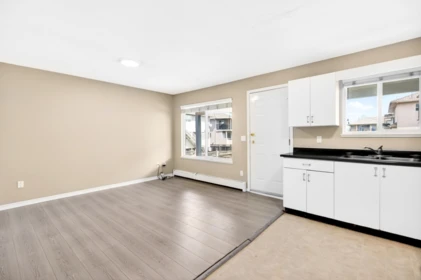 Mudroom Photo of 231 Suzuki Street, New Westminster, BC
