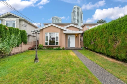 7119 10th Avenue, Burnaby, BC, Burnaby — Half Duplex for sale