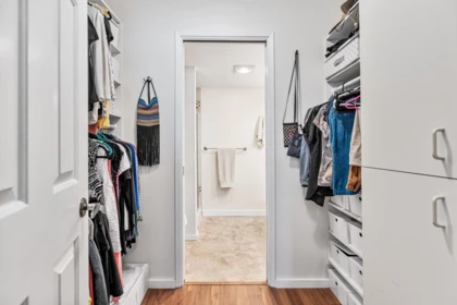 Guest Bathroom Photo of 204 1458 Blackwood Street, White Rock, BC