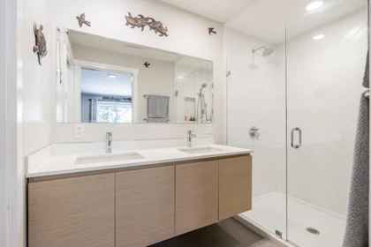 Guest Bathroom Photo of 11904 36 Avenue, Langley, BC