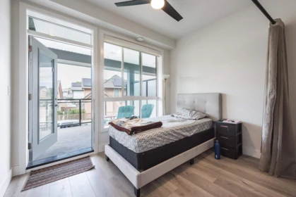 Primary Bedroom Photo of 208 6045 Chilliwack River Road, Chilliwack, BC
