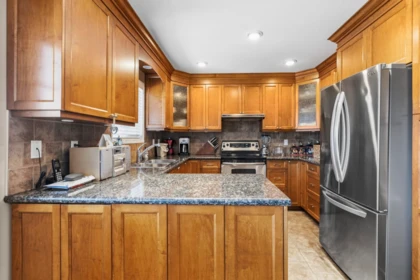 Kitchen Island Photo of 1108 Cliff Avenue, Burnaby, BC
