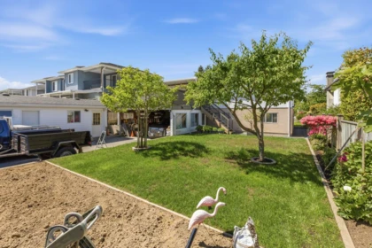 Swimming Pool Photo of 1108 Cliff Avenue, Burnaby, BC