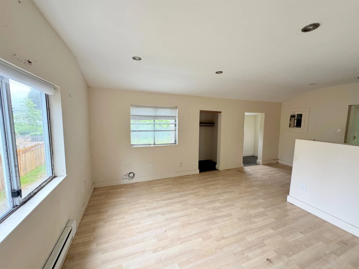 Dining Area Photo of 5701 Wharf Road, Sechelt, BC