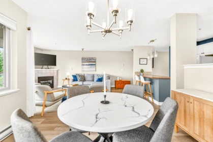Breakfast Nook Photo of 121 5780 Trail Avenue, Sechelt, BC