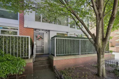 Mudroom Photo of 428 Helmcken Street, Vancouver, BC