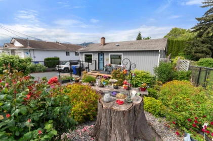 Guest Bathroom Photo of 45573 Wellington Avenue, Chilliwack, BC
