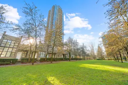 Backyard Photo of 605 2345 Madison Avenue, Burnaby, BC