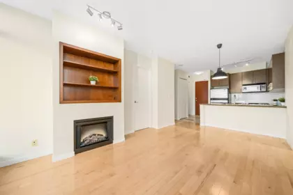 Kitchen Island Photo of 605 2345 Madison Avenue, Burnaby, BC