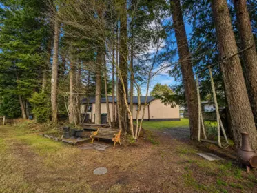 Primary Bedroom Photo of 1502 Depot Road, Squamish, BC