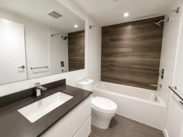 Primary Bathroom Photo of 803 13615 Fraser Highway, Surrey, BC