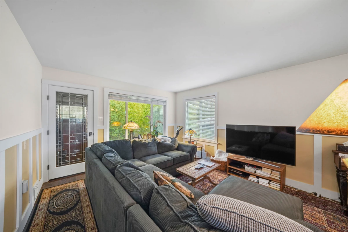 Family Room Photo of 2850 E 6th Avenue, Vancouver, BC