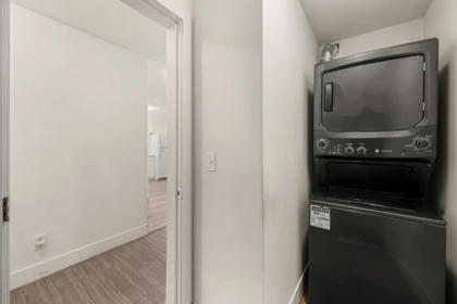 Entry Foyer Photo of 109 4758 53 Street, Delta, BC