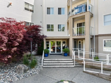 Hallway Photo of 109 4758 53 Street, Delta, BC