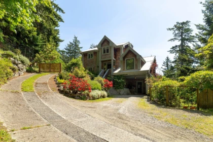 Hot Tub / Spa Photo of 342 Creek Road, Bowen Island, BC