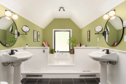 Powder Room Photo of 342 Creek Road, Bowen Island, BC