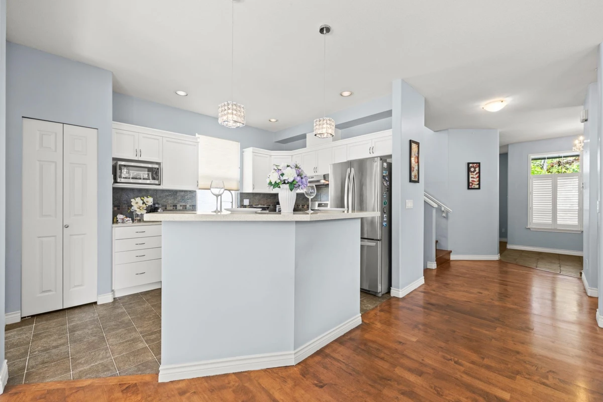Dining Area Photo of 3307 Rosemary Heights Crescent, Surrey, BC