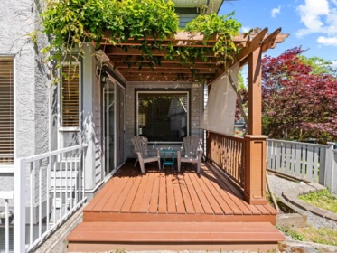 Garden / Landscaping Photo of 3307 Rosemary Heights Crescent, Surrey, BC