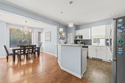 Kitchen Island Photo of 3307 Rosemary Heights Crescent, Surrey, BC