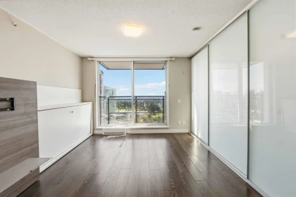 Walk-In Closet Photo of 3301 13398 104 Avenue, Surrey, BC