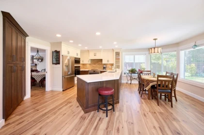 Kitchen Island Photo of 11 23100 129 Avenue, Maple Ridge, BC