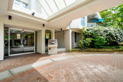 Backyard Photo of 706 69 Jamieson Court, New Westminster, BC