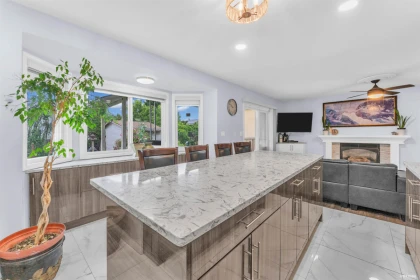Breakfast Nook Photo of 41355 Yarrow Central Road, Yarrow, BC