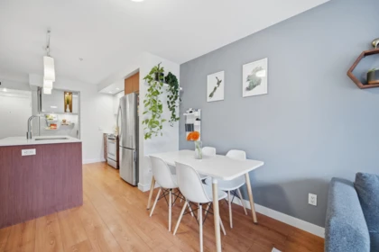 Kitchen Island Photo of 209 221 E 3rd Street, North Vancouver, BC