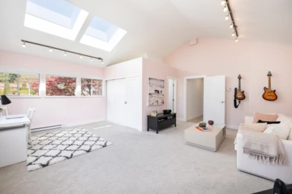 Basement Recreation Room Photo of 510 Newdale Place, West Vancouver, BC