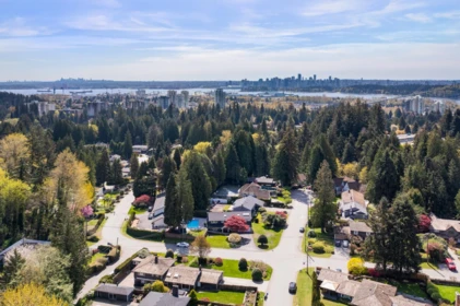 Fitness Center Photo Near 510 Newdale Place, West Vancouver, BC