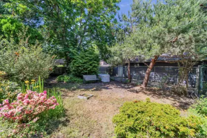 Garden / Landscaping Photo of 9451 Chapmond Crescent, Richmond, BC