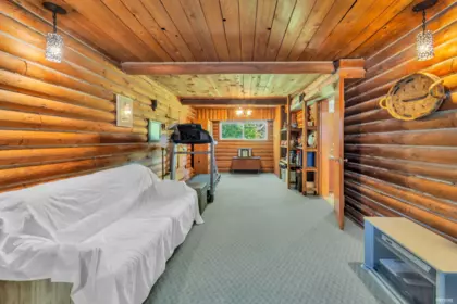 Hallway Photo of 9451 Chapmond Crescent, Richmond, BC