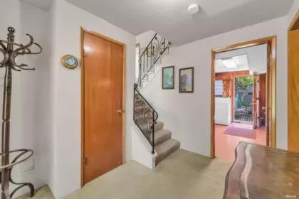 Mudroom Photo of 9451 Chapmond Crescent, Richmond, BC