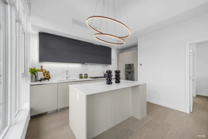 Kitchen Island Photo of 1001 8415 Granville Street, Vancouver, BC
