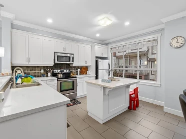Breakfast Nook Photo of 37 19560 68 Avenue, Surrey, BC