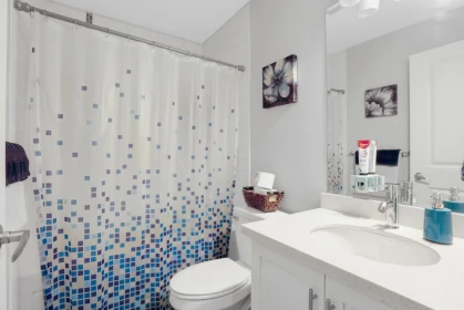 Guest Bathroom Photo of 37 19560 68 Avenue, Surrey, BC