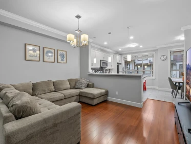 Kitchen Photo of 37 19560 68 Avenue, Surrey, BC