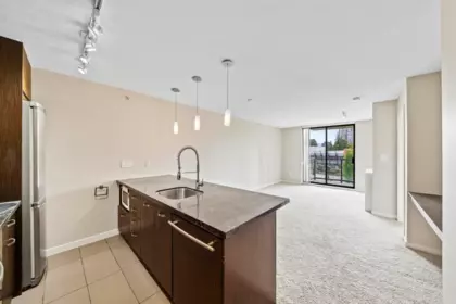 Kitchen Photo of 608 2982 Burlington Drive, Coquitlam, BC