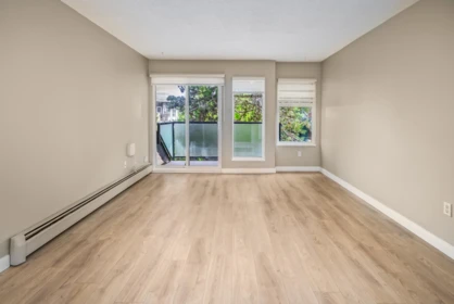 310 1850 E Southmere Crescent, Surrey, BC, Surrey — Apartment/Condo for sale