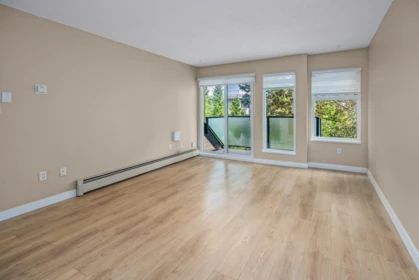 310 1850 E Southmere Crescent, Surrey, BC, Surrey — Apartment/Condo for sale